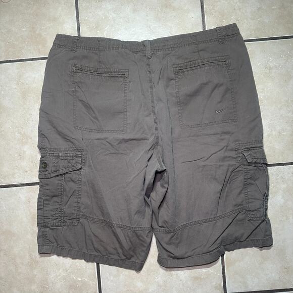 Vintage Y2K Nike The Athletic Dept. Brown Cargo Shorts Mens XXL Hiking Outdoors - Picture 10 of 11